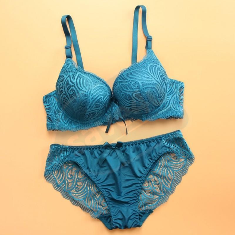 Women Full Lace Decorated Bra Set and Panties