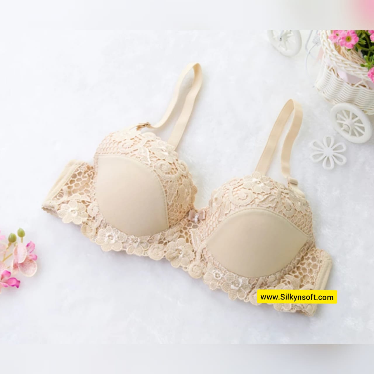 Bras Big Embroidery exclusive atmosphere breathable comfortable deep V adjustable bra