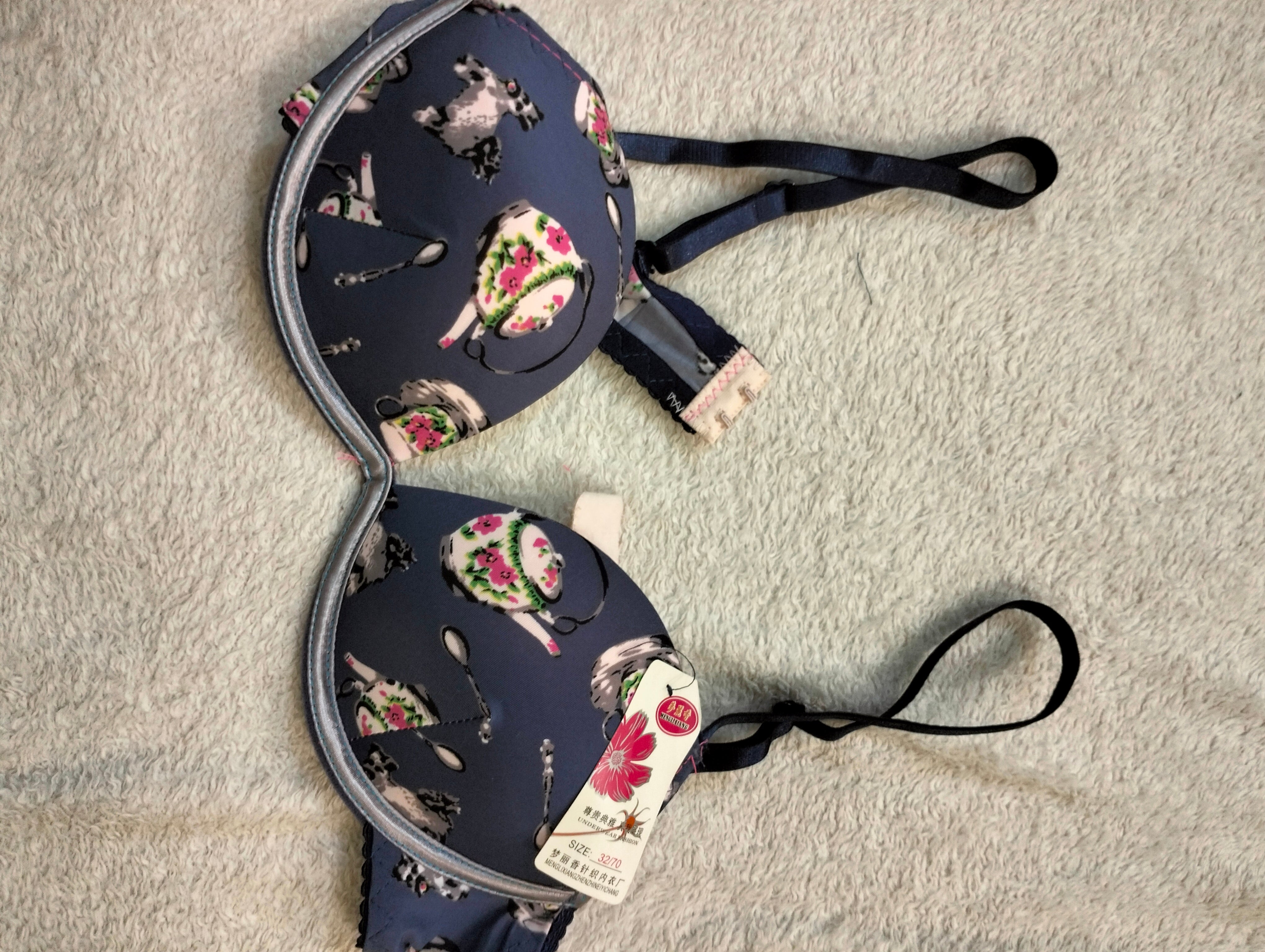 Half cup printed v shape padded bra