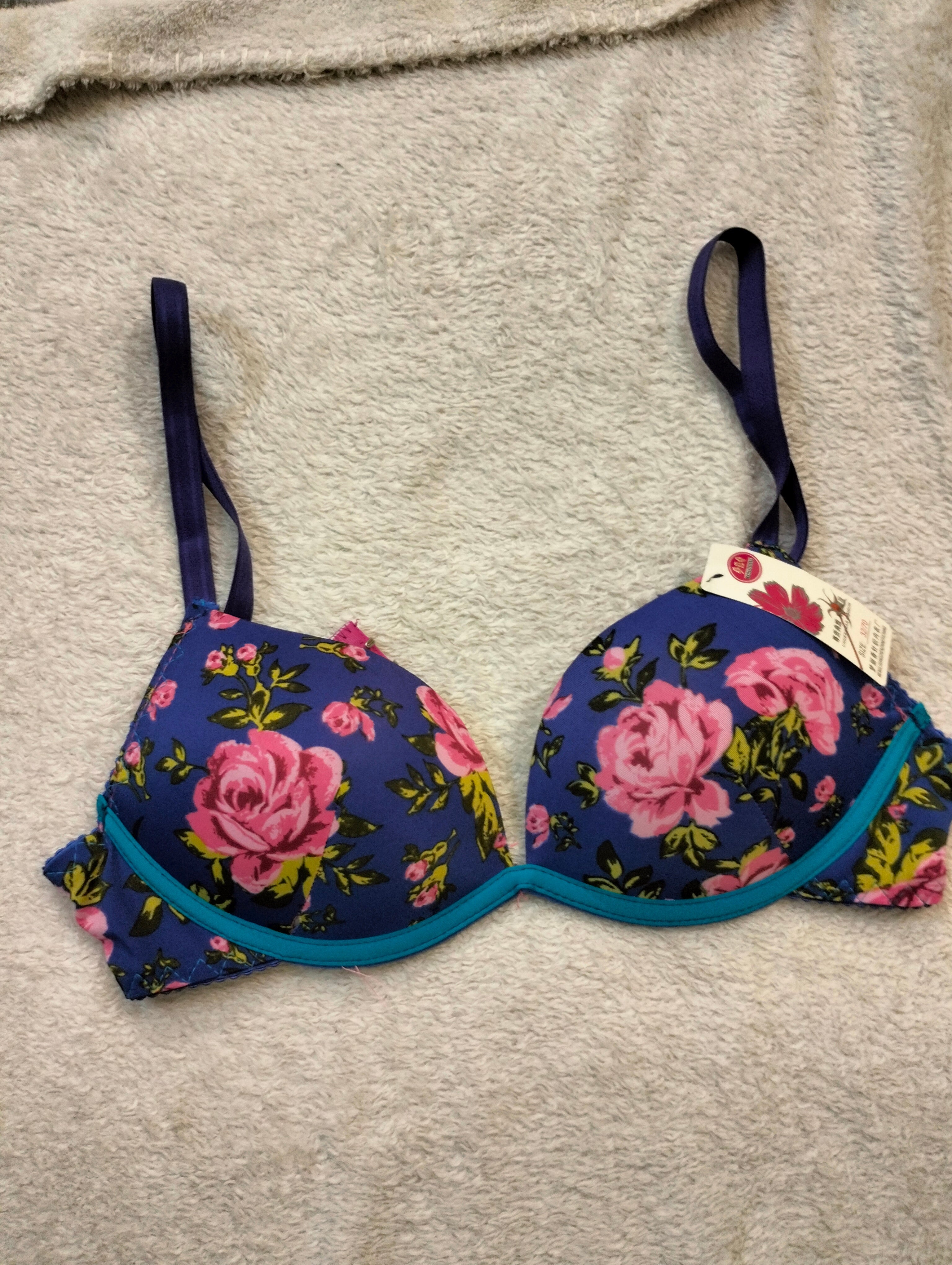 Half cup printed v shape padded bra