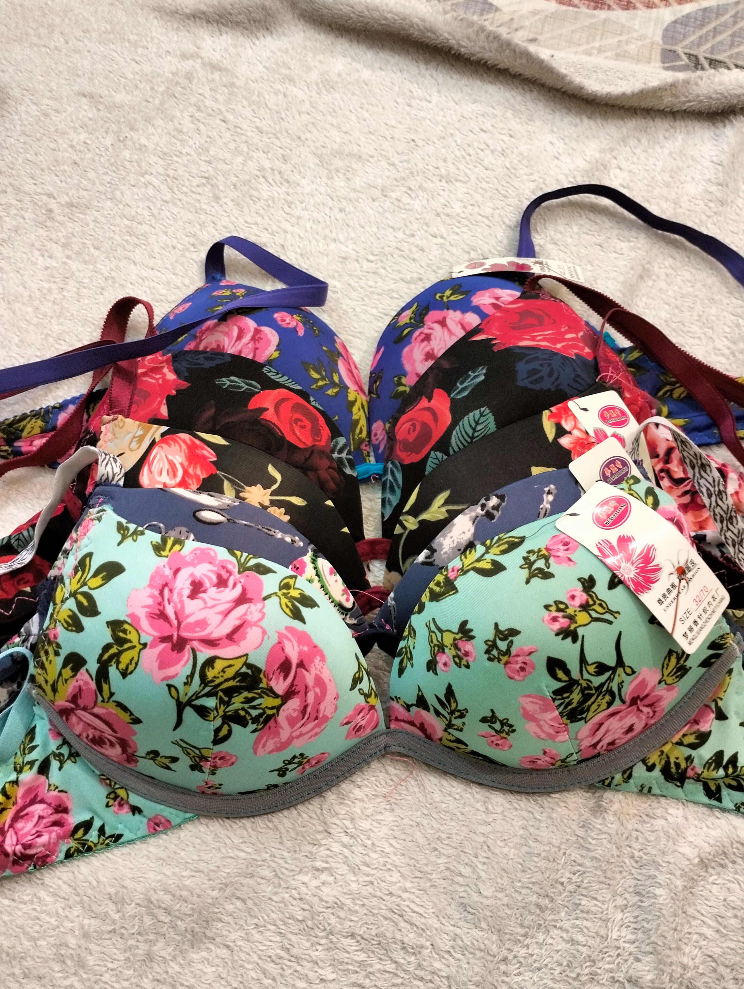 Half cup printed v shape padded bra