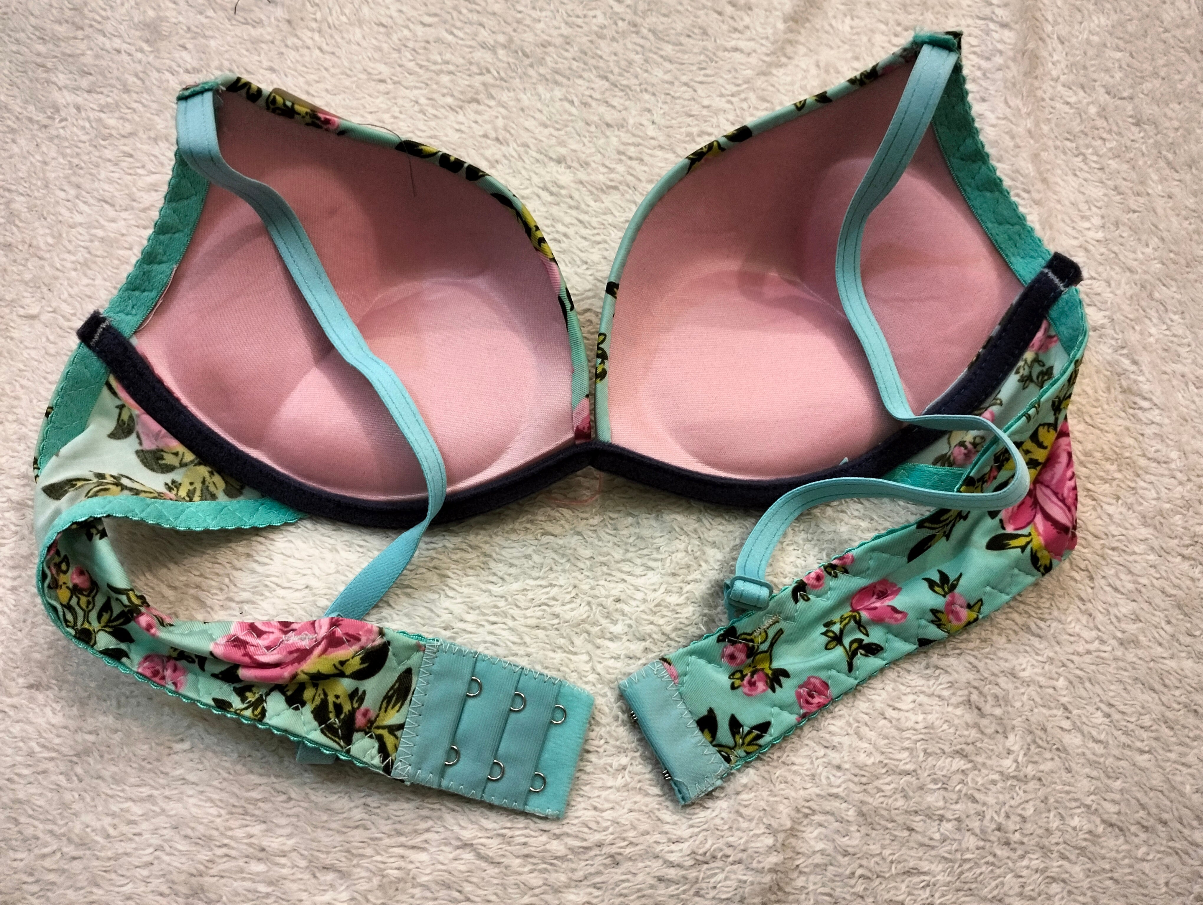 Half cup printed v shape padded bra