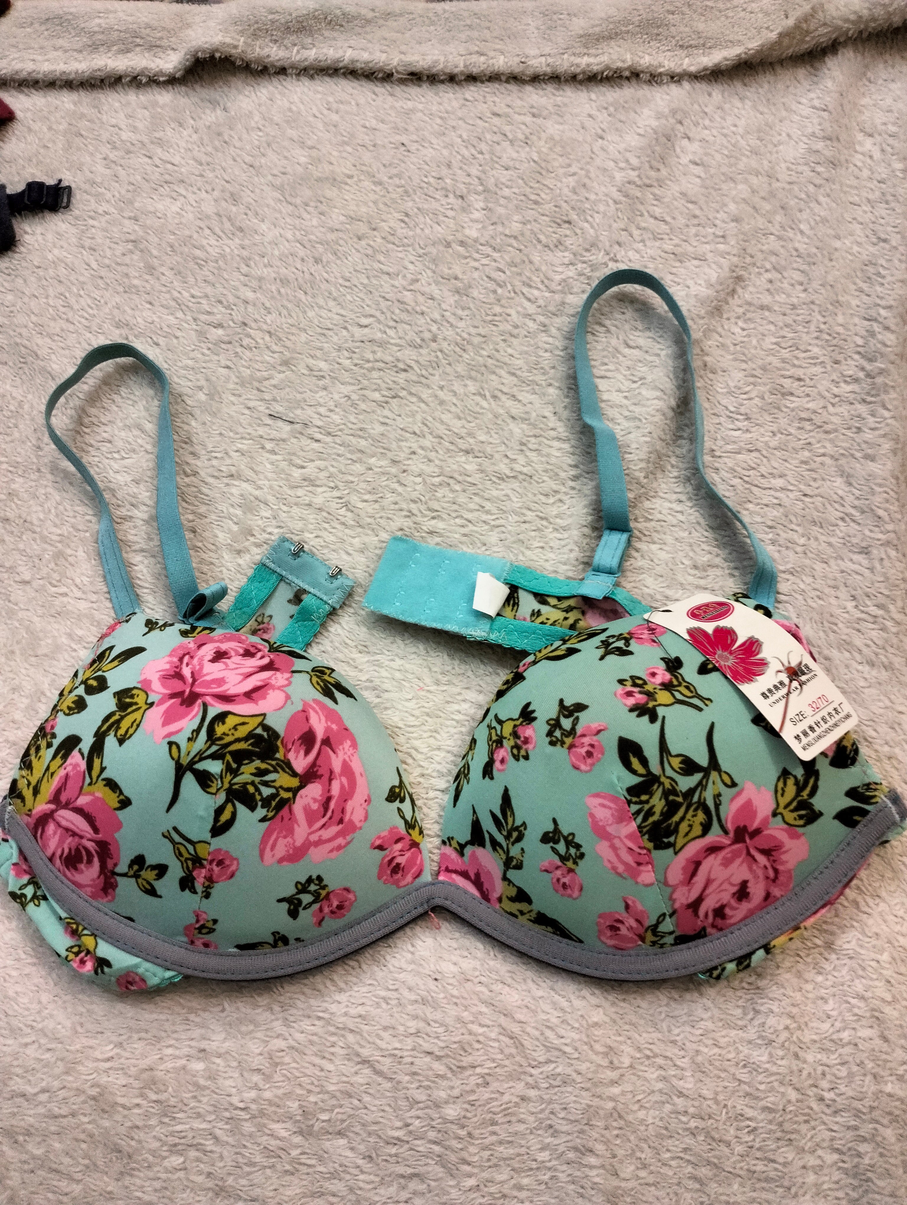 Half cup printed v shape padded bra